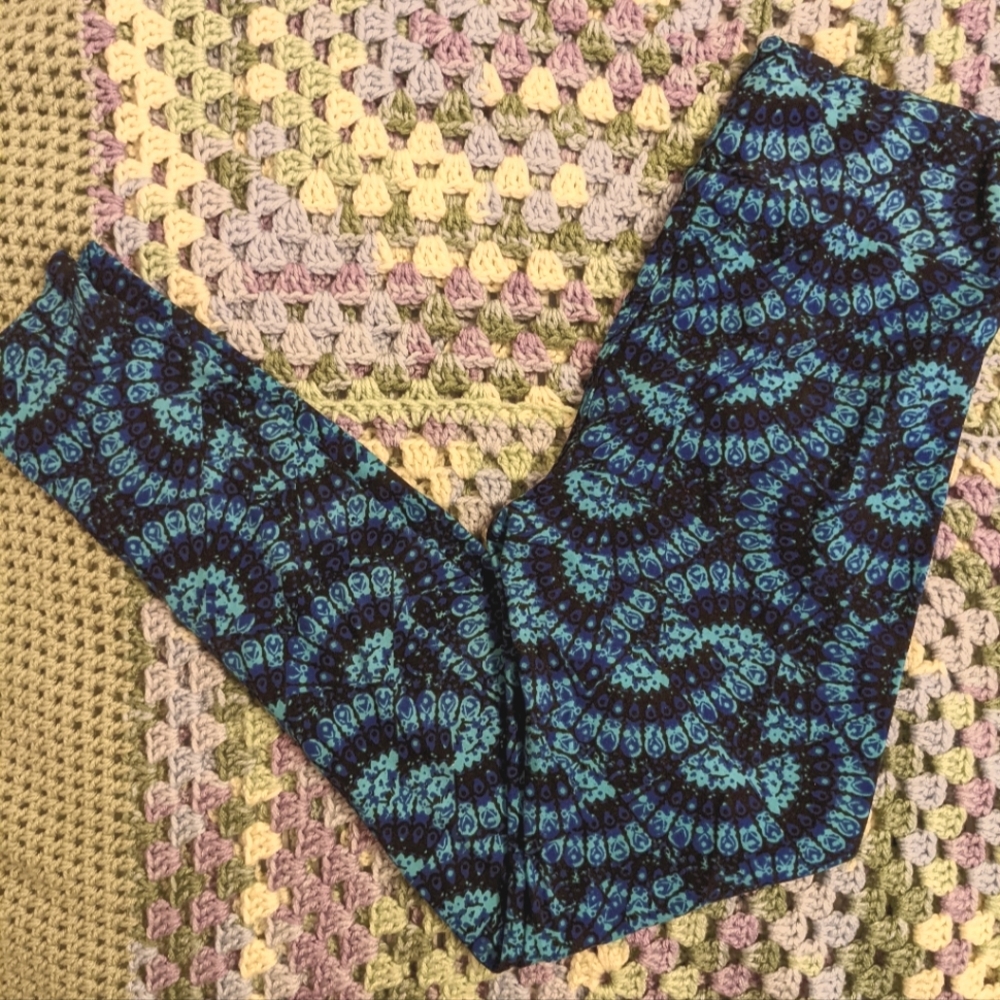 NWOT OS LuLaRoe tie-dye leggings